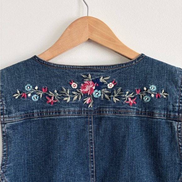 Vintage Floral Embroidered Blue Denim Button Up Vest - Picture 9 of 10